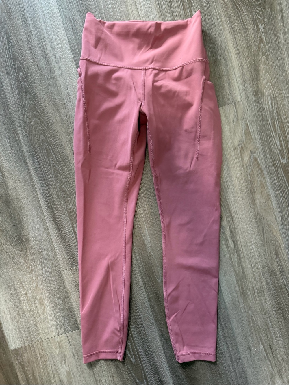lululemon athletica Dusty Rose High-Rise Pocket Capri  Leggings size 6
